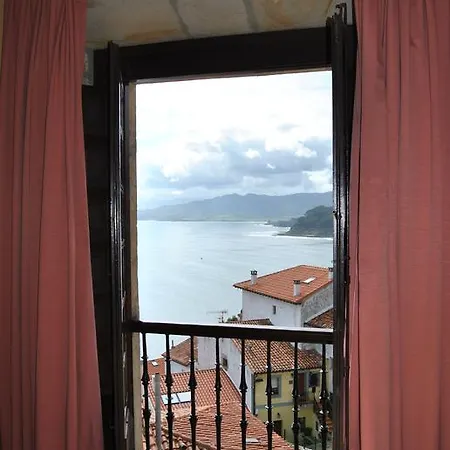 Palacio De Vallados Lastres