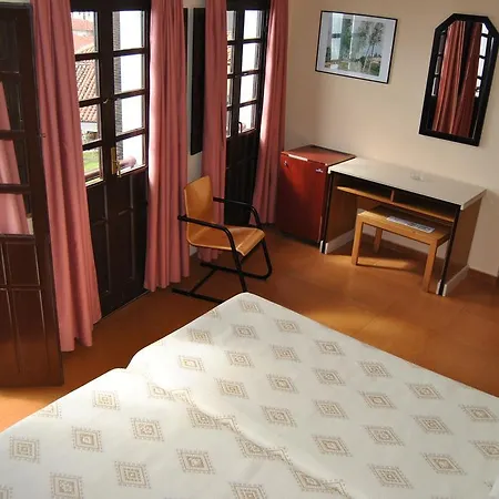 Hotel Palacio De Vallados Llastres