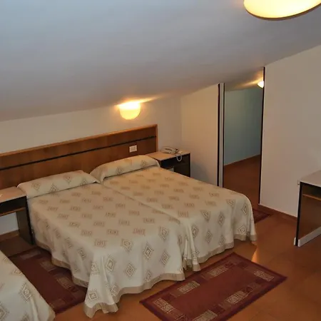Hotel Palacio De Vallados Llastres