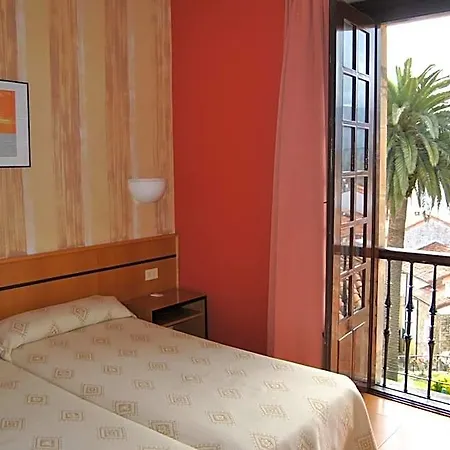 Palacio De Vallados 3* Llastres