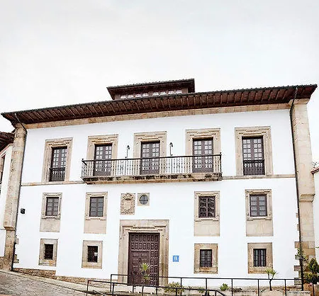 Palacio De Vallados